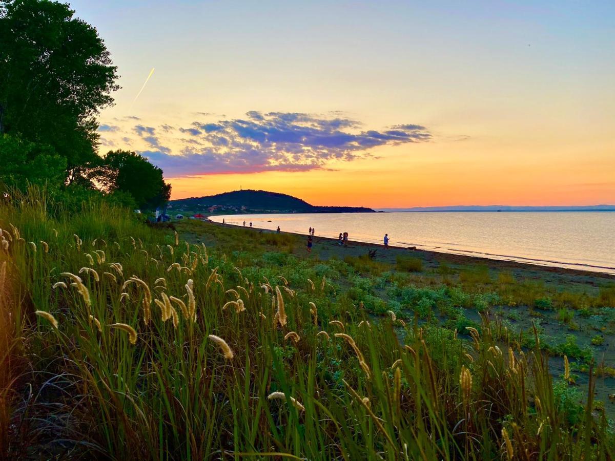 Beachfront Caravans Chernomorets Esterno foto